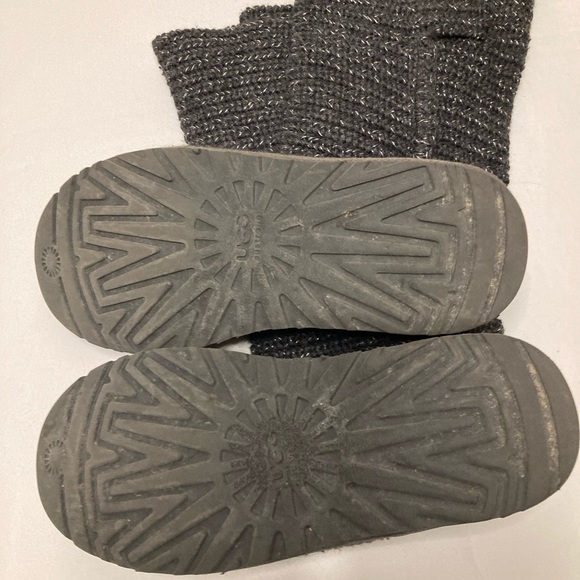 Ugg Classic Cardy Sweater Boot, Size 7, Great Condition - Picture 2 of 6